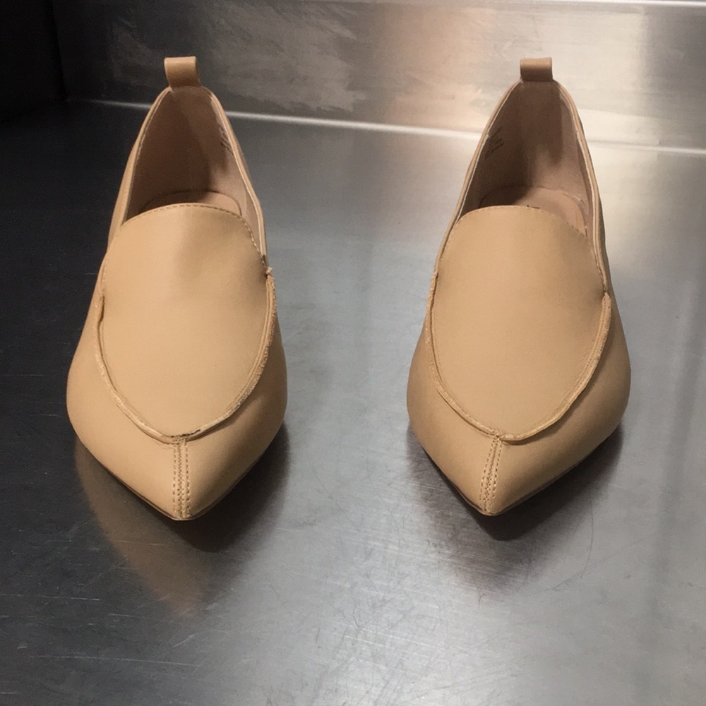 New WB Woman’s Journee Collection Tan Women's Loafers - Picture 2 of 6